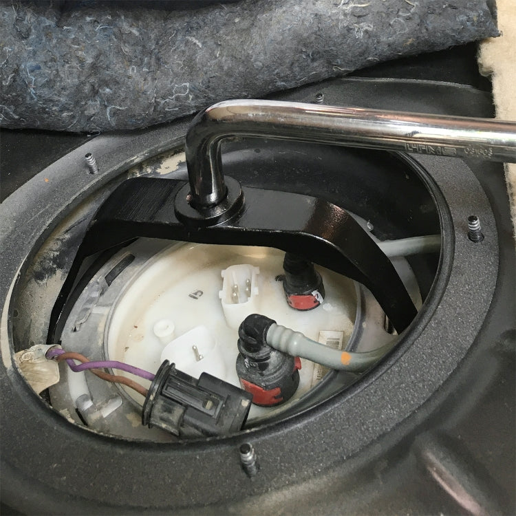 ZK-057 適用於奔馳 W204 W207 W212 油泵蓋扳手 油箱蓋拆卸工具