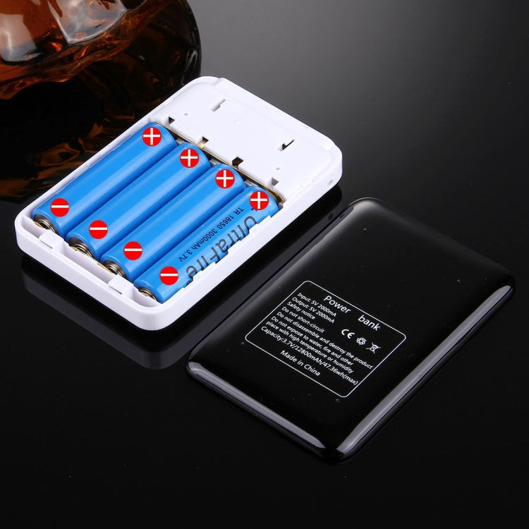 4節18650電池盒 塑料材質 帶雙USB接口輸出/散熱孔 不包含電池