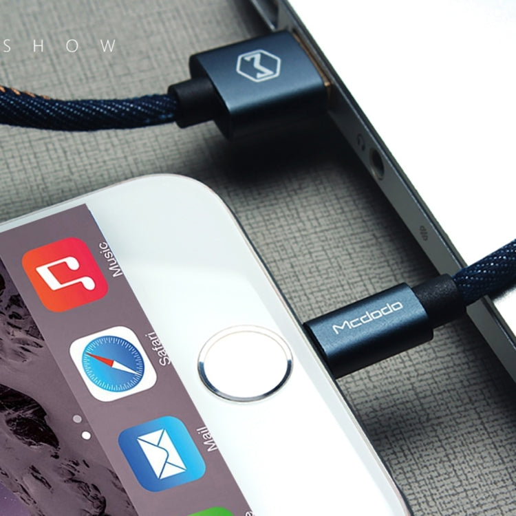 Mcdodo CA-1730 雙面插8pin 轉 USB 2.4A適用於蘋果牛仔充電數據線 長度：1.2米