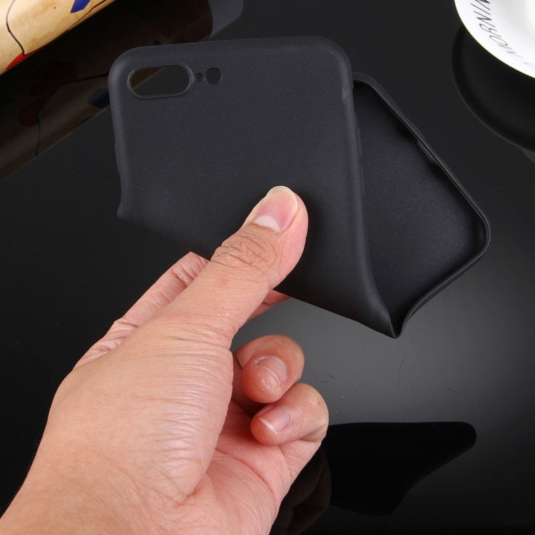 5.5英寸  適用於iPhone 8 Plus & 7 Plus   純色TPU保護殼 不帶圓孔