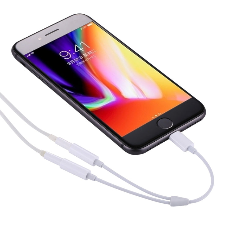 MH027 2合1AUX音頻適配器 雙3.5mm母頭 轉 8 Pin 公頭 音頻轉接器 線長：約16cm