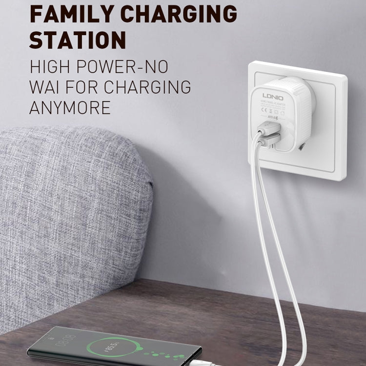 LDNIO A201 2.4A 雙USB充電頭旅行直充 手機轉換頭充電器，帶 8Pin 數據線