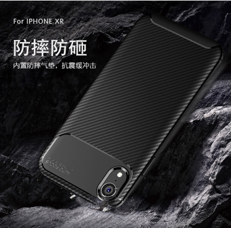 適用於iPhone XR 甲殼蟲形 碳纖維紋TPU保護殼