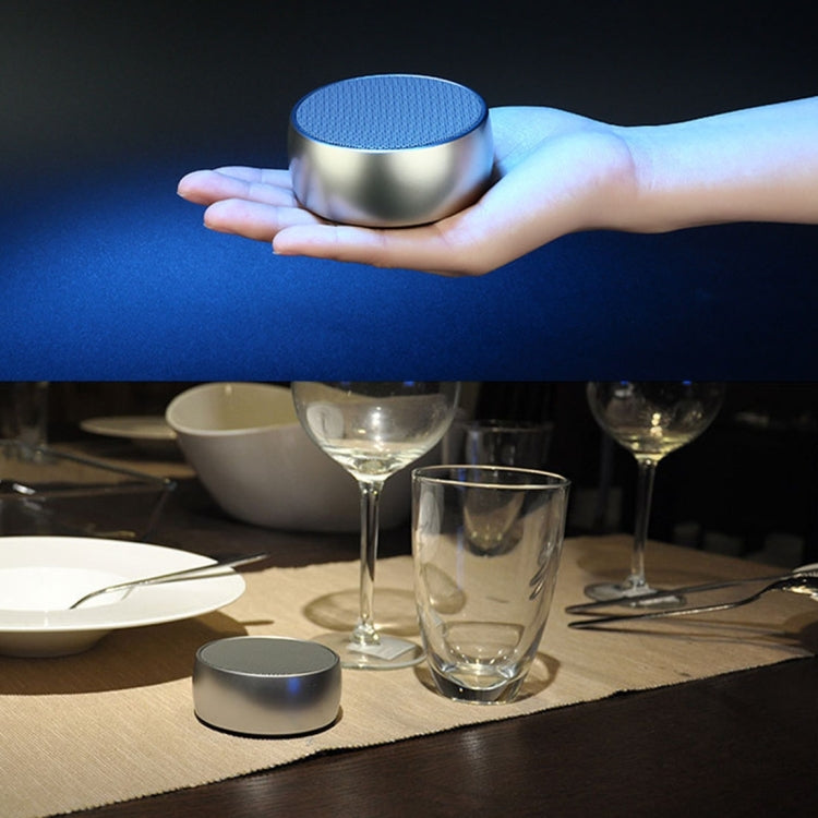 BS01 便攜立體聲藍牙音箱，支持免提通話&TF卡&AUX IN