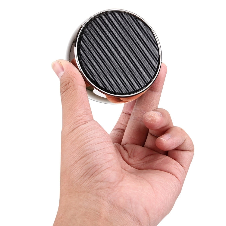 BS01 便攜立體聲藍牙音箱，支持免提通話&TF卡&AUX IN