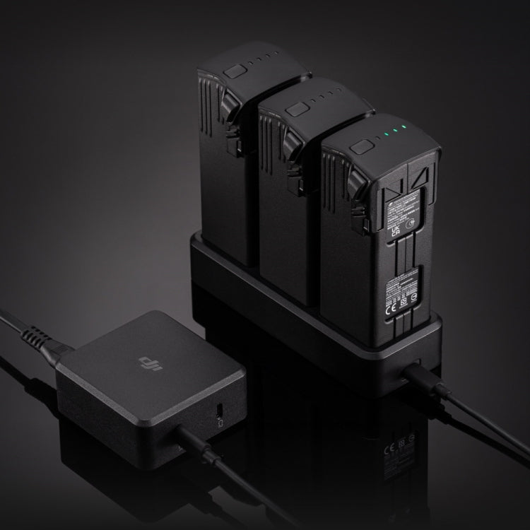 原裝DJI 100W 桌面充電器擁有兩個 USB-C 輸出接口