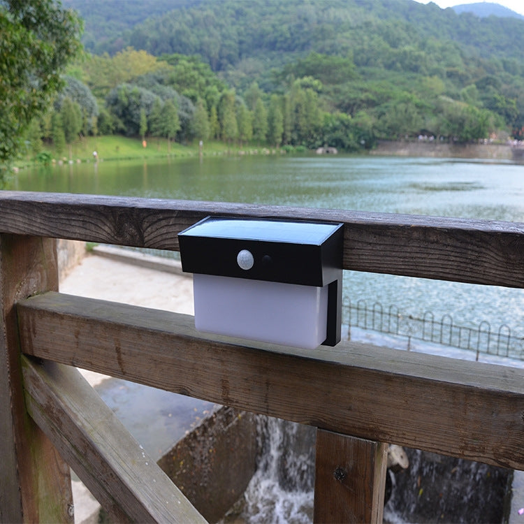 2.5W 50燈珠 LED太陽能景觀燈戶外庭院光控+雷達感應壁燈